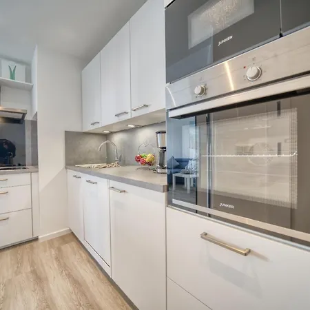 - Haus E, App 0e0901 * هايليغنهافن