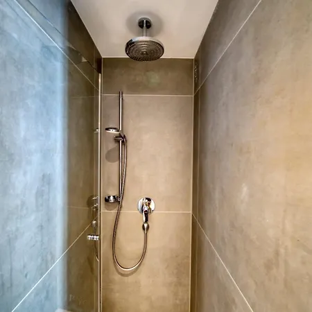 - Haus E, App 0e0901 شقة